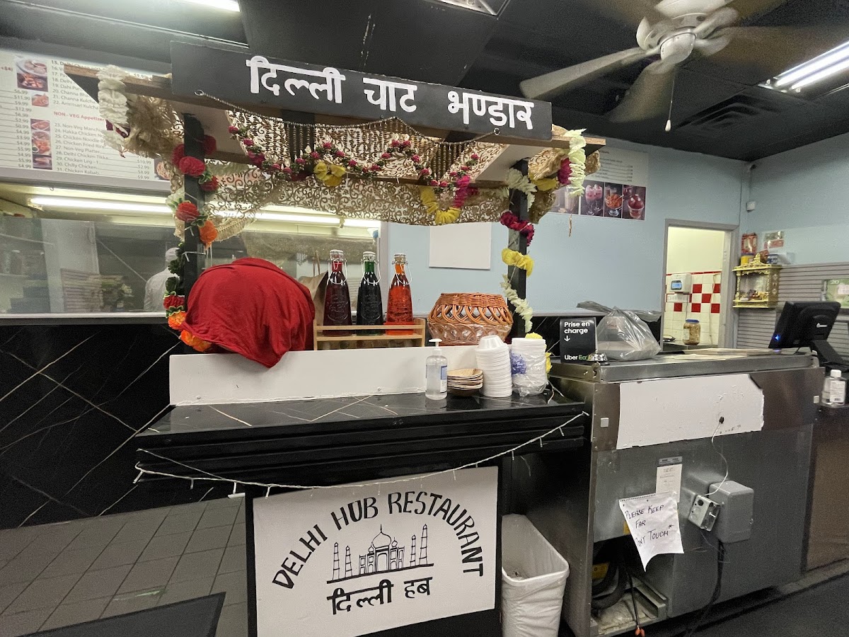 Delhi Hub Restaurant and Catering (Brampton)
